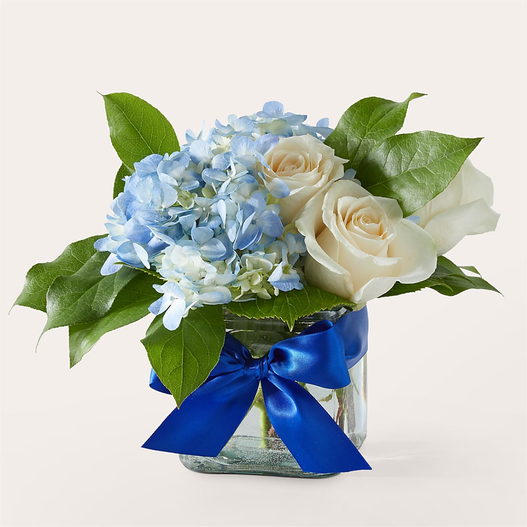 Sky Blue Delight Bouquet – Flover, Wallington NJ