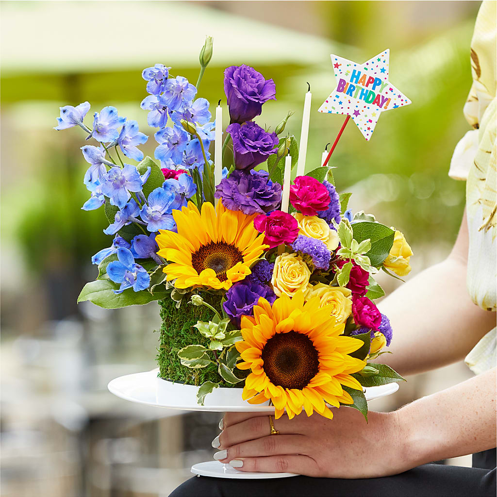 Star of the Day Floral Cake – Flover, Wallington NJ