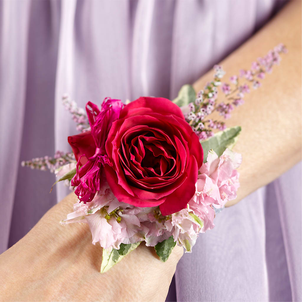 Rose Charm Corsage – Flover, Wallington NJ