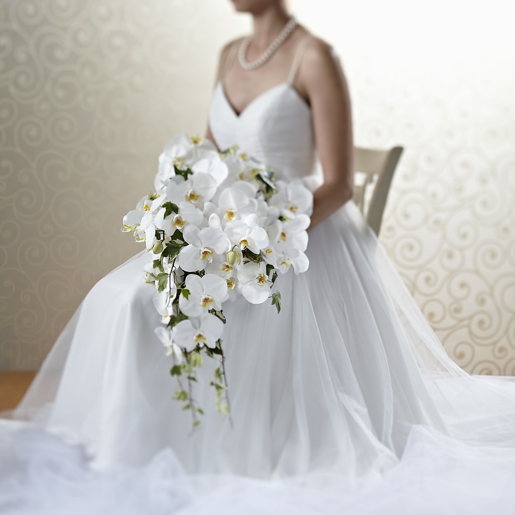 Classic White Bouquet – Flover, Wallington NJ