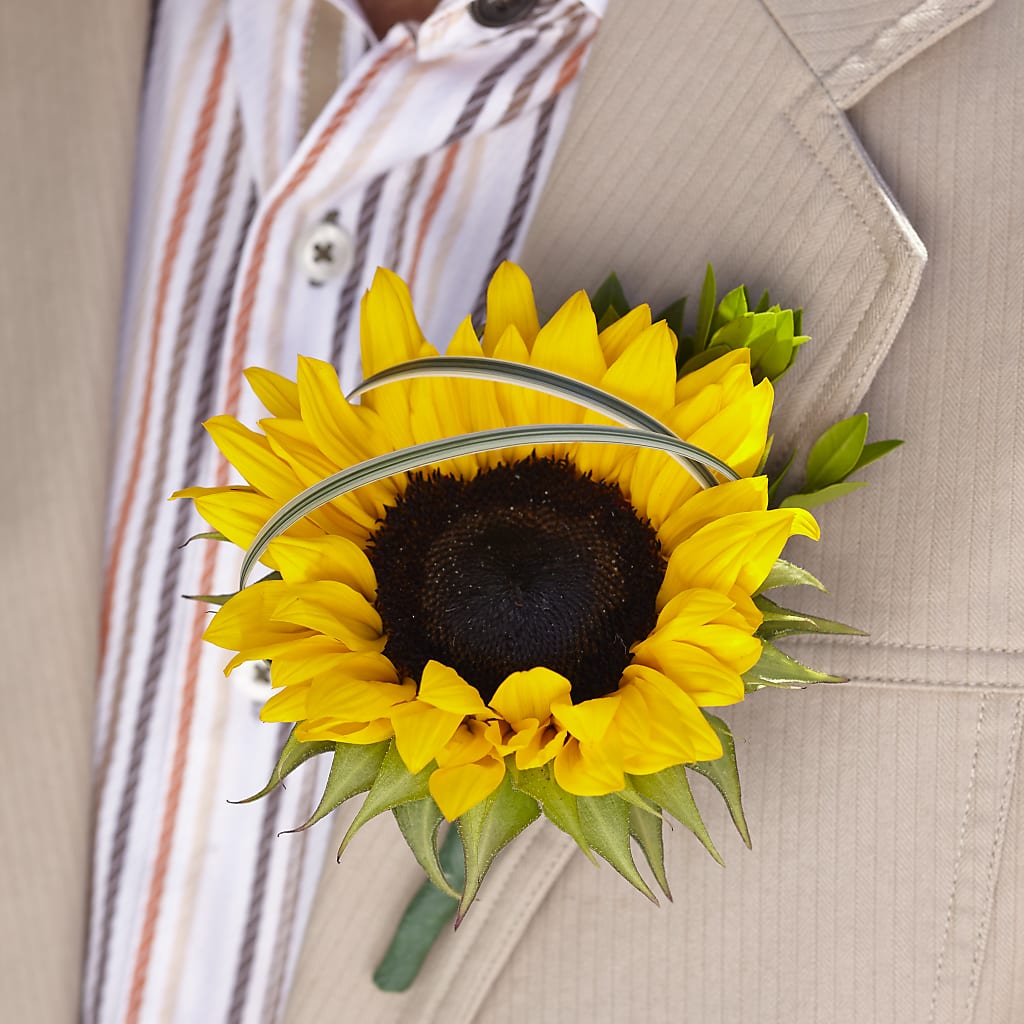 Free Spirit Boutonniere – Flover, Wallington NJ