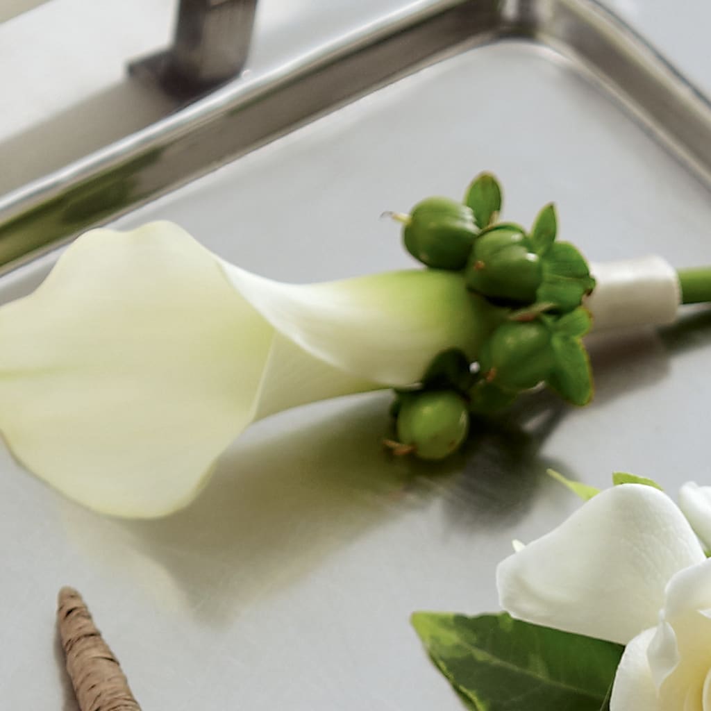White Calla Boutonniere – Flover, Wallington NJ