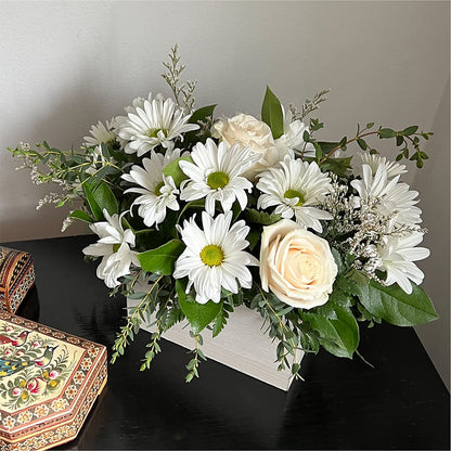 Fresh Linen Box Bouquet –  Flover, Wallington NJ